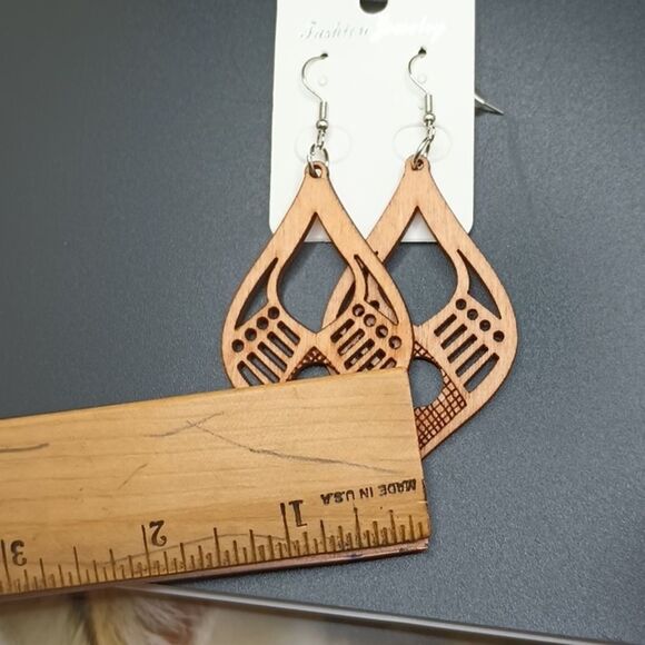 BOHO wood carved earrings lightweight jewelry tribal design - Picture 4 of 5